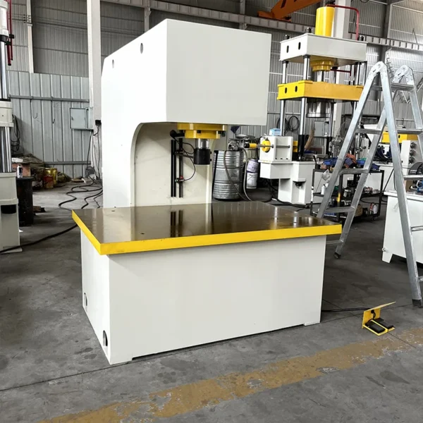 c-frame-hydraulic-press-machine-left-side-view Left side view of C frame hydraulic press machine showing main structure and frame design