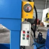 gantry-hydraulic-press-control-panel-buttons Close-up of the gantry hydraulic press control panel and operation buttons for precise stroke and pressure adjustment.