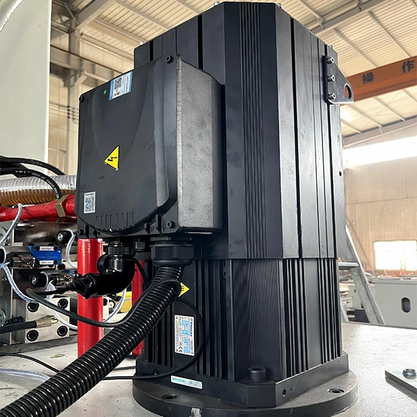 630-ton-closed-frame-hydraulic-press-53kw-servo-motor 53kW servo motor on 630 ton closed frame hydraulic press